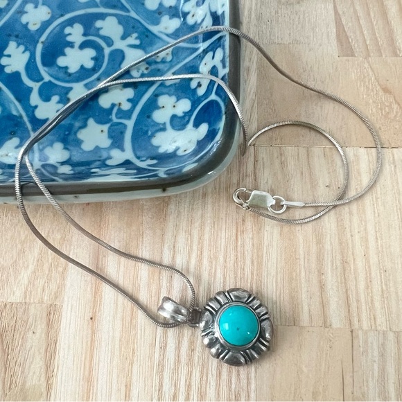 Vintage southwestern style 925 Sterling silver pendant necklace - Picture 2 of 9